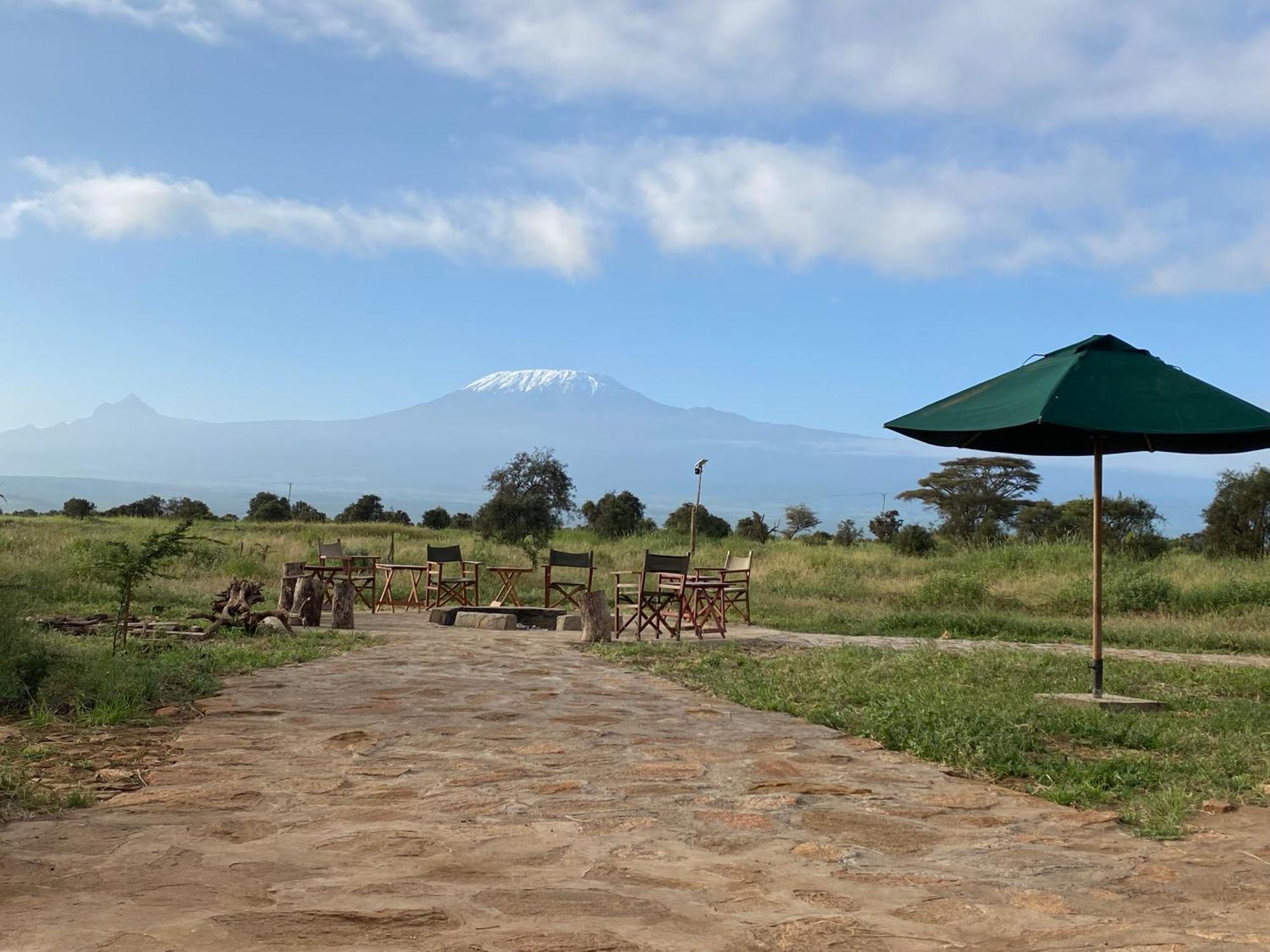 Luxury tent Discovery Camp