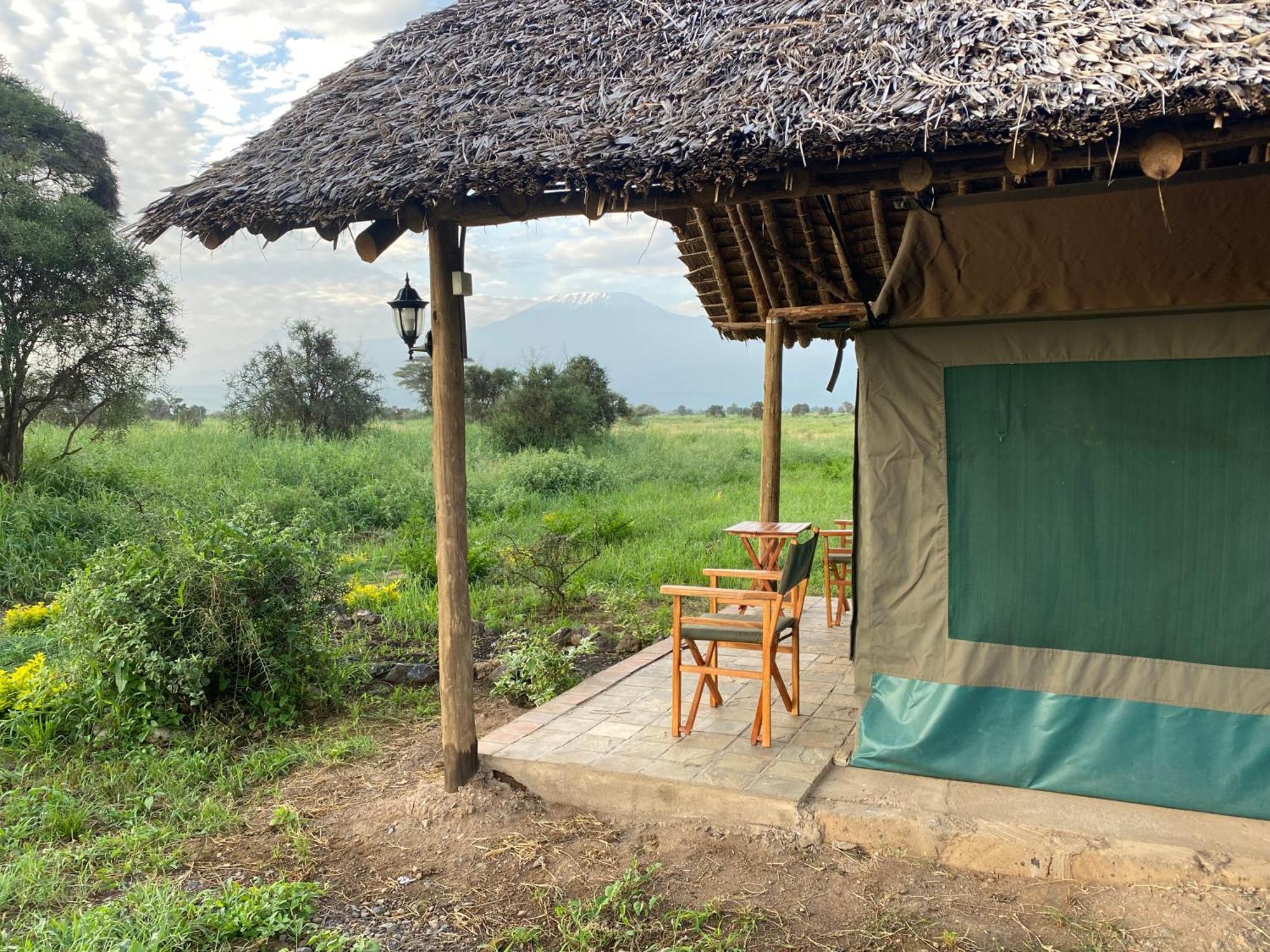 Luxury tent Discovery Camp Amboseli