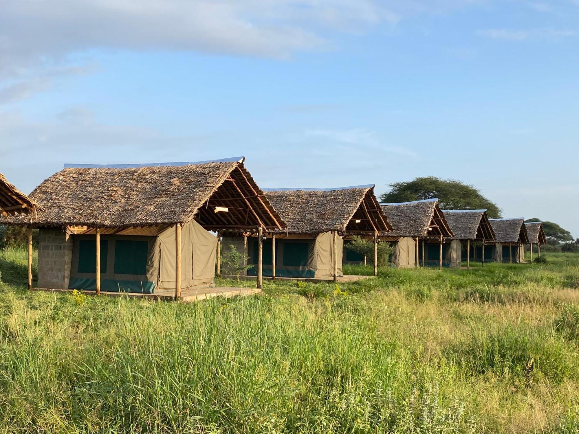 Discovery Camp Luxury tent Amboseli